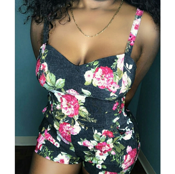 Pants - Floral short and crop top set